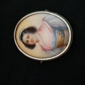 1900's Handpainted porcelain Brooch.